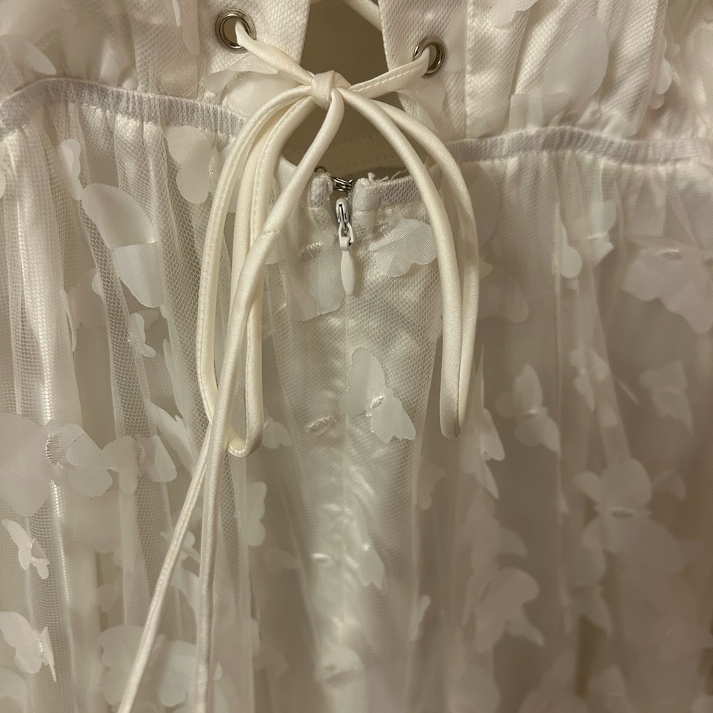 Lulu's 3D Butterfly White Lace Formal Midi Dress Large - Picture 9 of 10